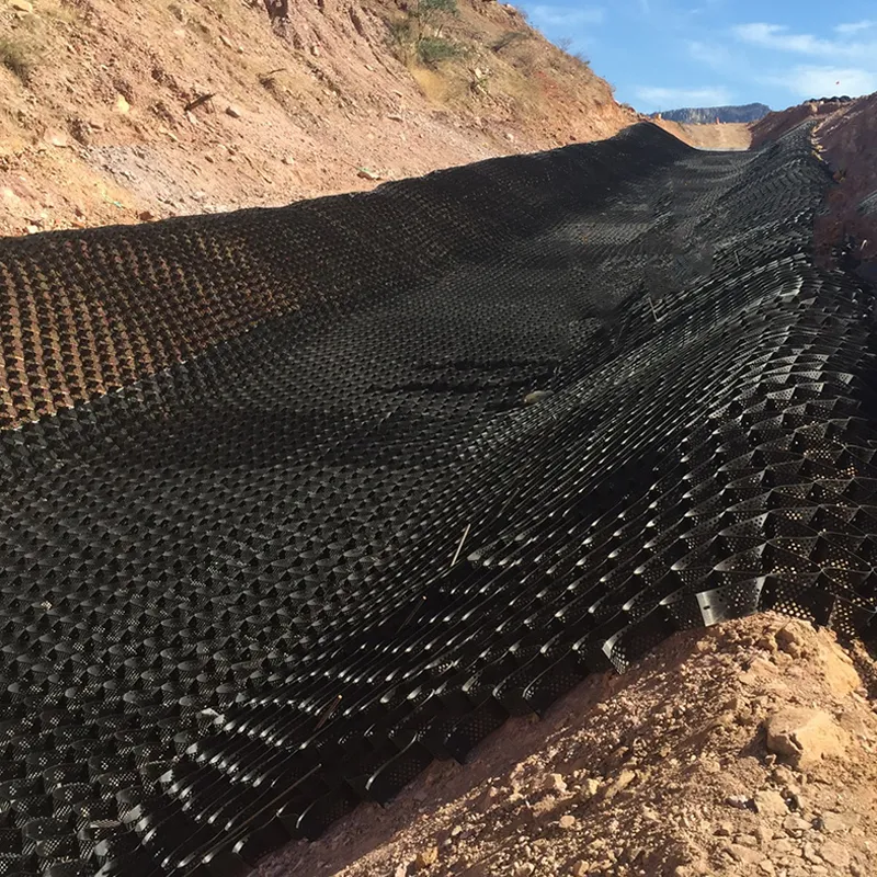 البلاستيك ASTM القياسية الشبكة الطرق الحصى عسل الحشيش HDPE Geocell للحفاظ على الحائط تعزيز المنحدر حماية الممر Geocell السيطرة على التآكل 3