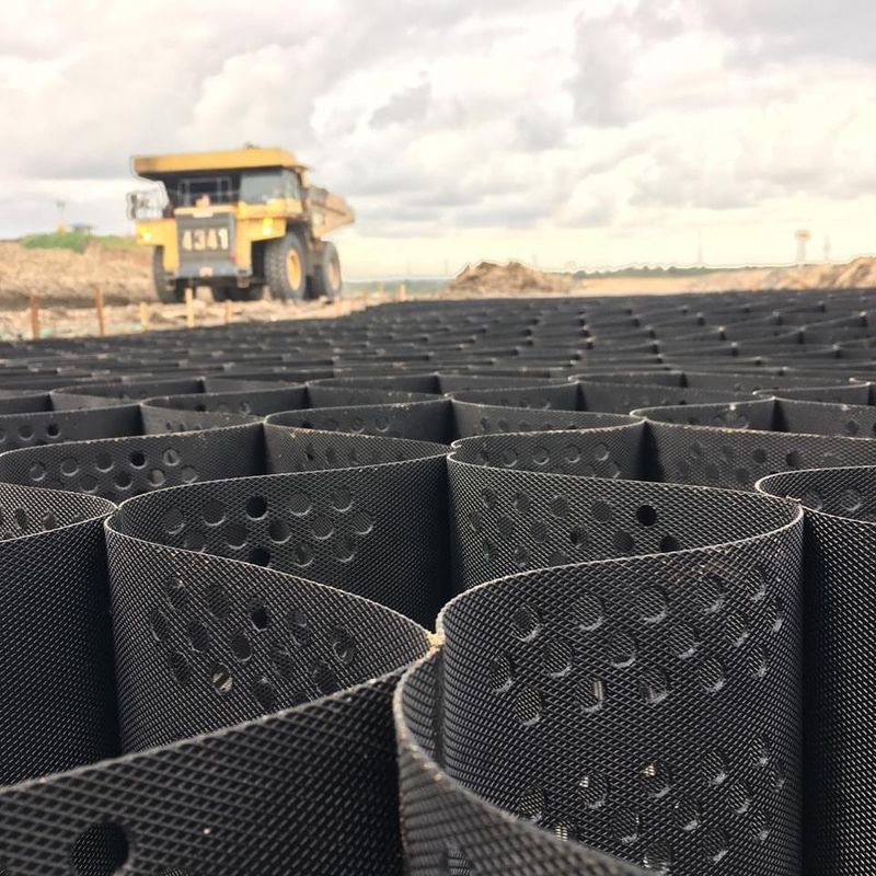 الخلية الجيولوجية البلاستيكية HDPE المنسوجة والمثقوبة