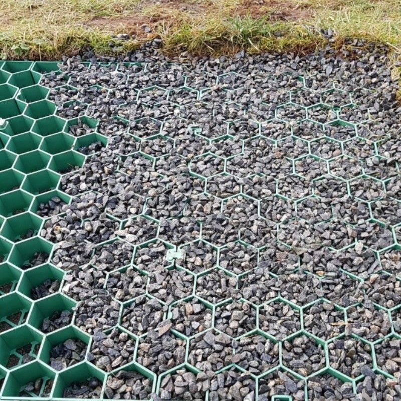 أجهزة حفر العشب الشبكة الصلبة للخضروات الحديدية البلاستيكية HDPE