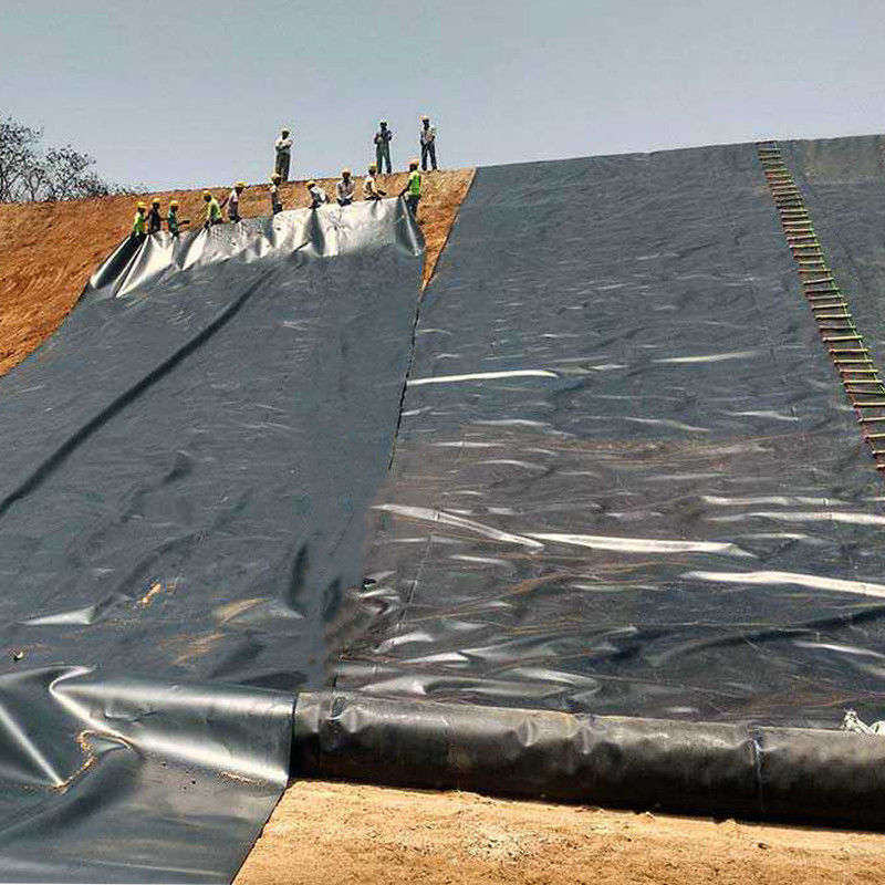 0.75 ملم 1 ملم مضاد للتسرب ضد التسرب سلاسة HDPE Geomembrane بركة غطاء للتخلص من النفايات