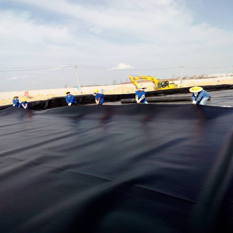 بطانة بركة جيوممبرين سوداء متينة من البولي إيثيلين عالي الكثافة بسماكة 0.5 مم - 2.0 مم لأحواض السمك الدائرية، وبرك الاستزراع المائي، وخزانات تخزين المياه، وتطبيقات العزل المائي للسدود