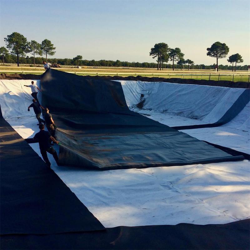 النمط الصناعي 1mm Geomembrane Pond Liner HDPE Plastic Liner Geomembrane Pond Liner لبرك الأسماك مصنوعة من PVC LDPE LLDPE PP المواد للمكب