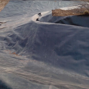 النمط الصناعي 1mm Geomembrane Pond Liner HDPE Plastic Liner Geomembrane Pond Liner لبرك الأسماك مصنوعة من PVC LDPE LLDPE PP المواد للمكب