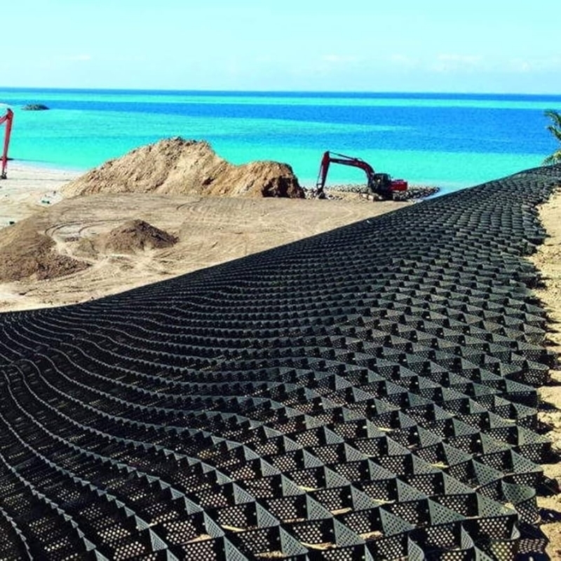 المنسوجة بالثقوب HDPE Geocell نظام الحبس الخلوي العالي حشرة العسل HDPE Geocell للطريق أساس حماية المنحدرات موقف للسيارات طريق القيادة الحائط
