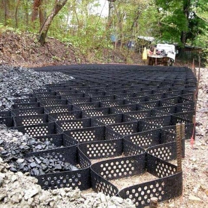 المنسوجة بالثقوب HDPE Geocell نظام الحبس الخلوي العالي حشرة العسل HDPE Geocell للطريق أساس حماية المنحدرات موقف للسيارات طريق القيادة الحائط
