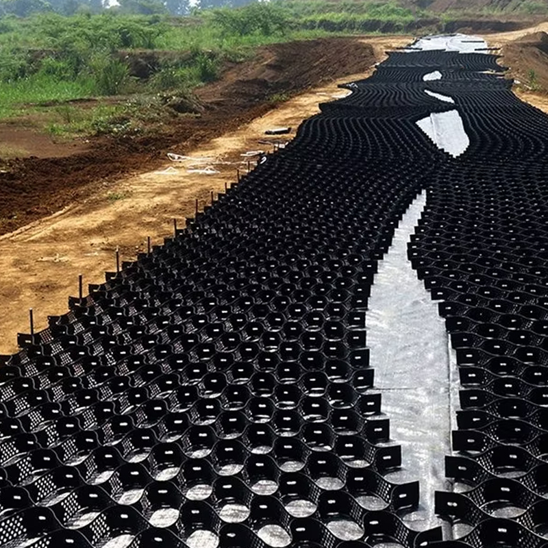 البلاستيك ASTM القياسية الشبكة الطرق الحصى عسل الحشيش HDPE Geocell للحفاظ على الحائط تعزيز المنحدر حماية الممر Geocell السيطرة على التآكل