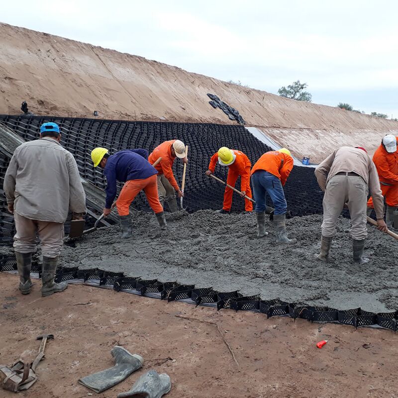 الحصى HDPE Geocell البلاستيكي للطريق الحصى HDPE Geocell مكافحة التربة في الطريق لتعزيز الطرق حماية المنحدرات مكافحة التآكل الحصى الطريق السريع