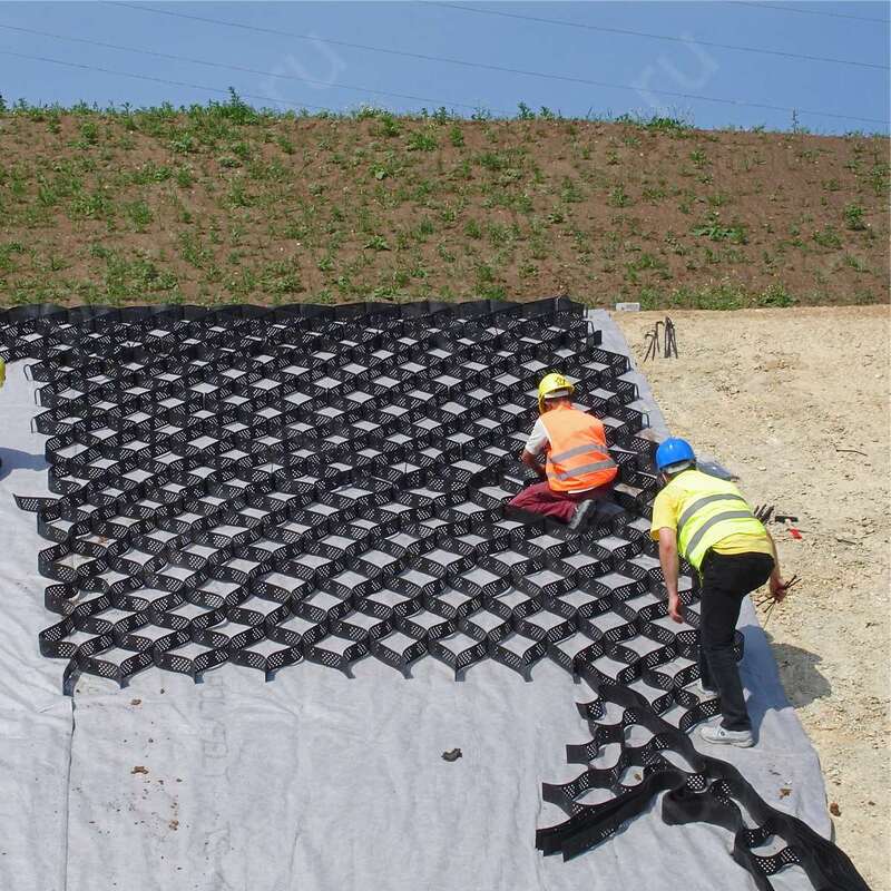 الحصى HDPE Geocell البلاستيكي للطريق الحصى HDPE Geocell مكافحة التربة في الطريق لتعزيز الطرق حماية المنحدرات مكافحة التآكل الحصى الطريق السريع
