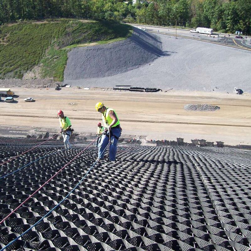 الحصى HDPE Geocell البلاستيكي للطريق الحصى HDPE Geocell مكافحة التربة في الطريق لتعزيز الطرق حماية المنحدرات مكافحة التآكل الحصى الطريق السريع